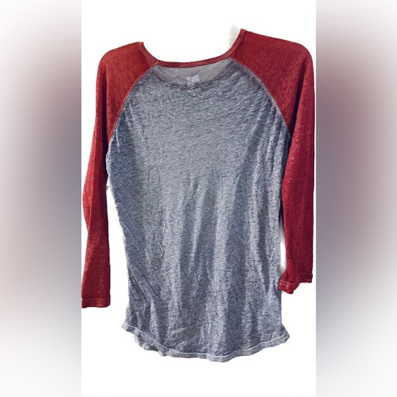 Women's Medium MTV Music Television Long Sleeve Shirt Retro Logo, NEW!! - Picture 2 of 2